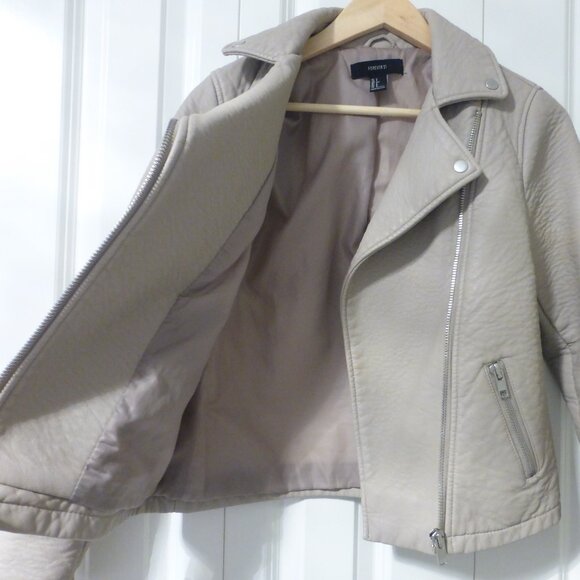 FOREVER 21 textured taupe oversized faux leather moto jacket - Picture 6 of 8
